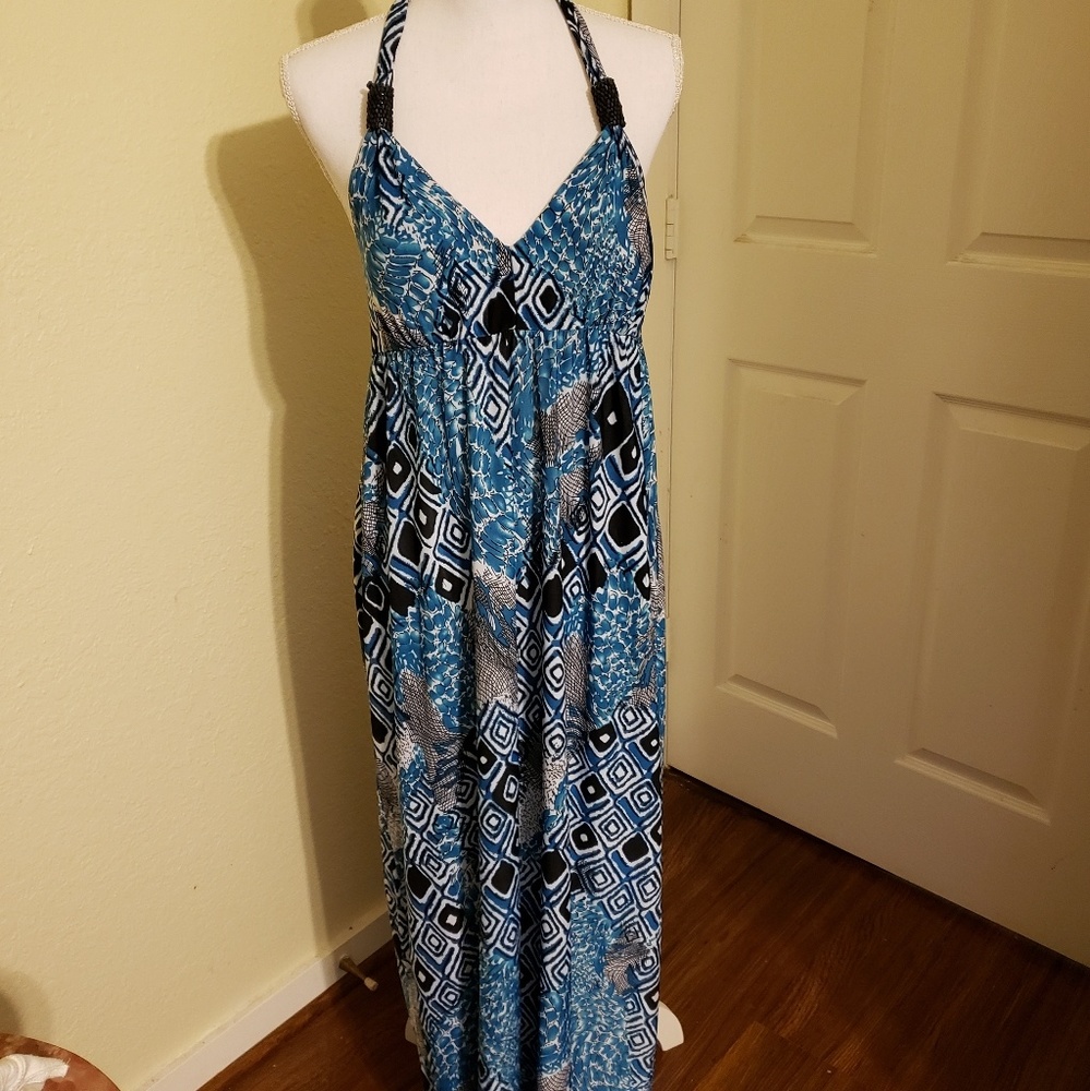 Beautiful maxi sundress!